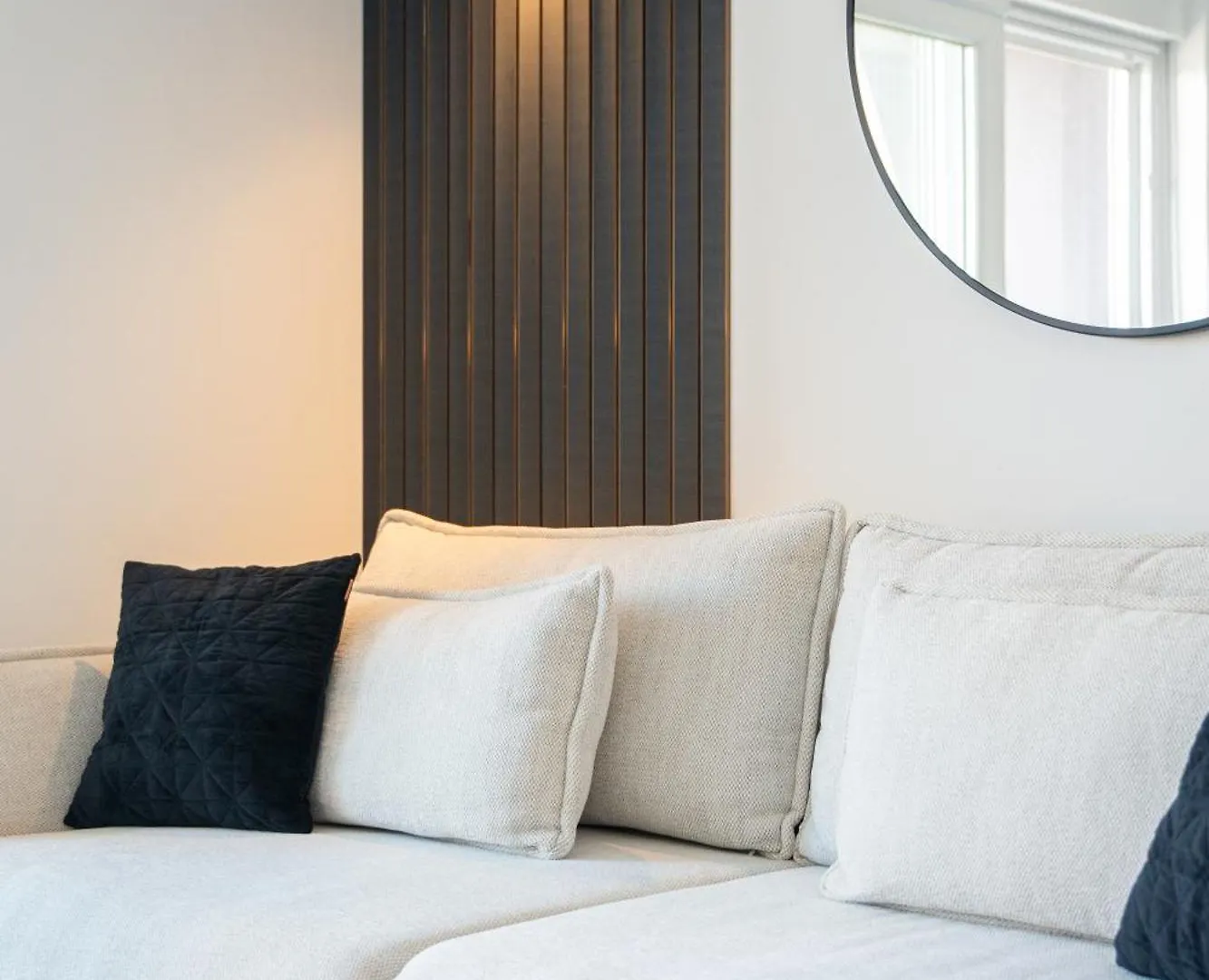 Bellamare Brand New Apartment زادار
